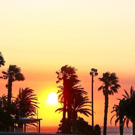Camps Bay Beach Apartment เคปทาวน์ ภายนอก รูปภาพ
