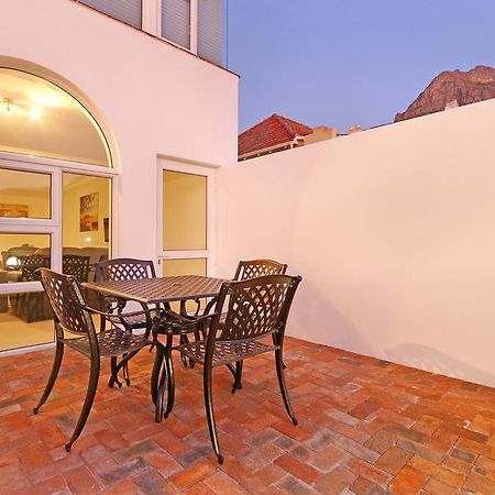 Camps Bay Beach Apartment เคปทาวน์ ภายนอก รูปภาพ
