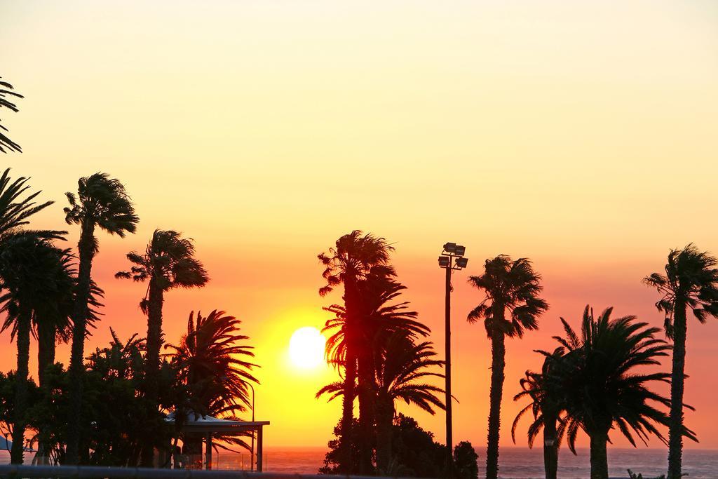 Camps Bay Beach Apartment เคปทาวน์ ภายนอก รูปภาพ