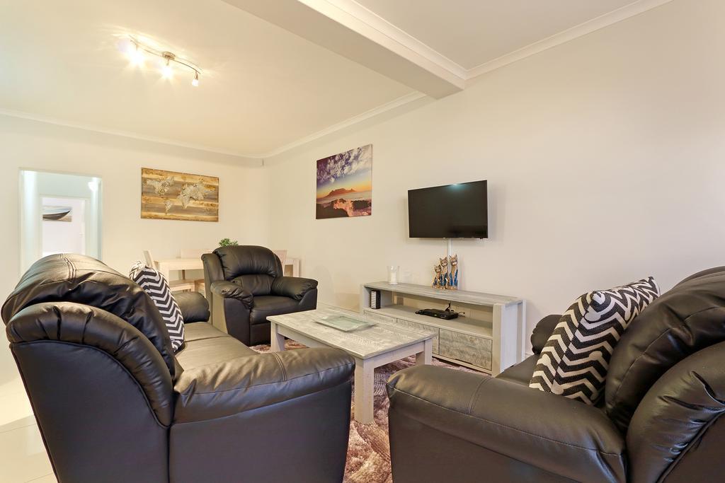 Camps Bay Beach Apartment เคปทาวน์ ภายนอก รูปภาพ